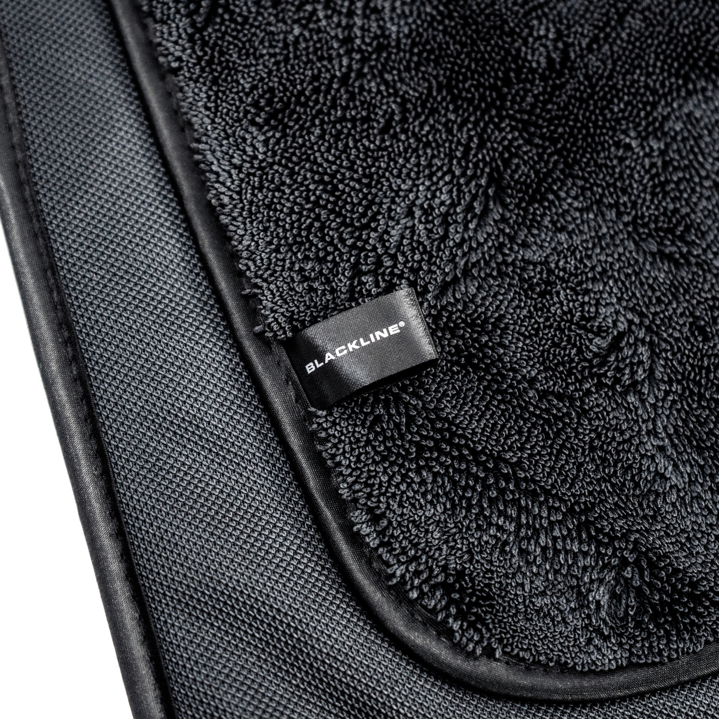 BLACKLINE® SLIM TWISTED-LOOP DRYING TOWEL